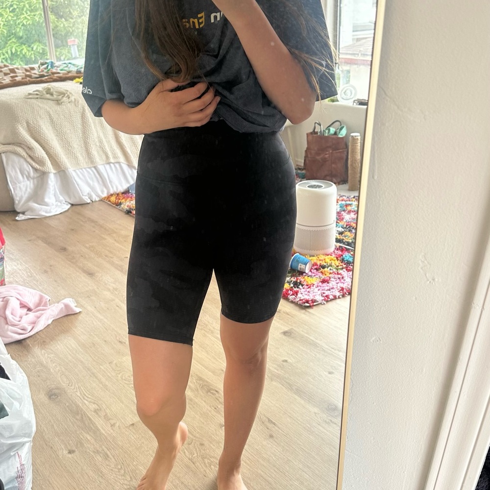 Lululemon Camo Black Align 6 inch Shorts